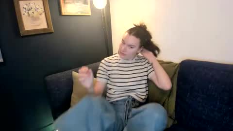 Snapshot of horny_college_roommates_ chatting on 01-15-26, 03:55 Alice online show from 01-15-26, 03:55