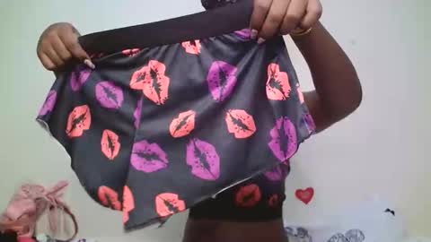 Snapshot of horny_cutiey chatting on 04-19-26, 08:55 cutiey online show from 04-19-26, 08:55