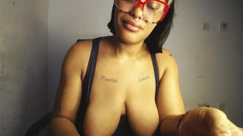 horny_ebonygirl_ online show from 04-11-26, 06:29