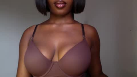 Snapshot of horny_goddess_delilah chatting on 05-09-26, 10:53 delilah online show from 05-09-26, 10:53