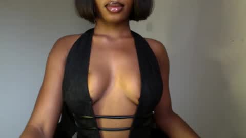 Snapshot of horny_goddess_delilah chatting on 05-30-26, 11:29 delilah online show from 05-30-26, 11:29