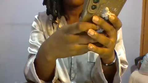 Snapshot of horny_hearts chatting on 05-17-26, 01:29 phanice online show from 05-17-26, 01:29