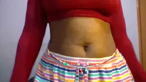 Snapshot of horny_hearts chatting on 05-19-26, 07:15 phanice online show from 05-19-26, 07:15