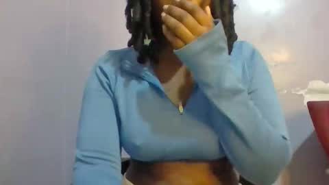 Snapshot of horny_hearts chatting on 05-26-26, 03:24 phanice online show from 05-26-26, 03:24