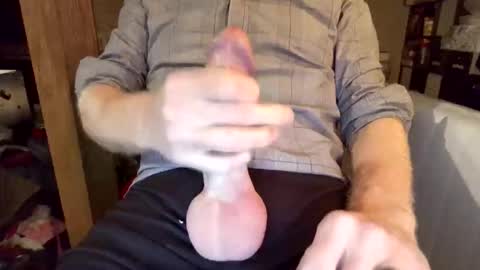 Snapshot of horny_hubby0077 chatting on 05-29-26, 03:04 Horny Hubby online show from 05-29-26, 03:04