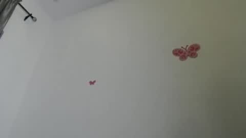 Iris online show from 09-17-25, 07:26