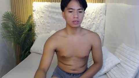 Snapshot of horny_jamesxx chatting on 04-30-26, 12:17 cum boy james online show from 04-30-26, 12:17
