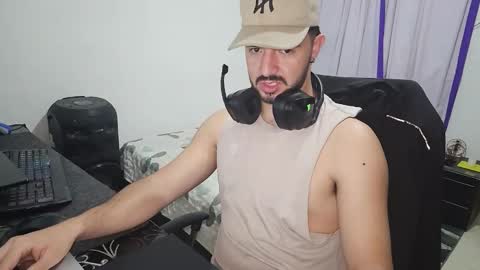 Lukas online show from 10-15-25, 03:23