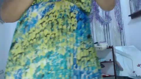 Snapshot of horny_mommy17 chatting on 02-10-25, 12:19 armina online show from 02-10-25, 12:19