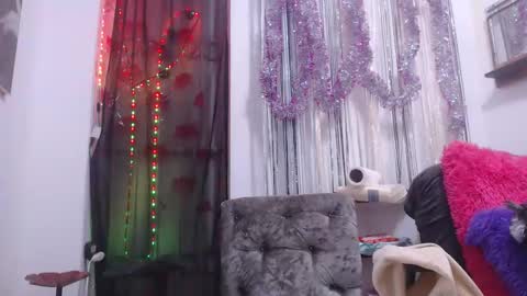 Snapshot of horny_mommy17 chatting on 03-11-25, 02:07 armina online show from 03-11-25, 02:07