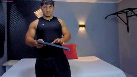 Snapshot of horny_nick18 chatting on 05-11-26, 01:39 horny_nick18 online show from 05-11-26, 01:39