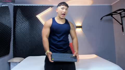 Snapshot of horny_nick18 chatting on 05-13-26, 11:18 horny_nick18 online show from 05-13-26, 11:18
