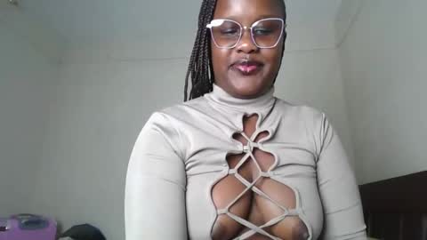 Lucy online show from 03-07-26, 01:19