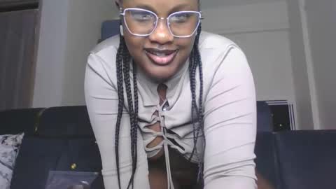 Snapshot of horny_sexxy_babe chatting on 05-16-26, 01:21 Lucy online show from 05-16-26, 01:21