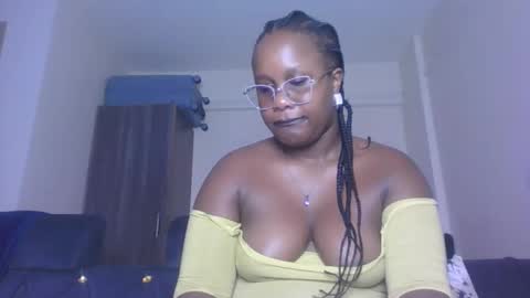 Snapshot of horny_sexxy_babe chatting on 05-24-26, 02:11 Lucy online show from 05-24-26, 02:11