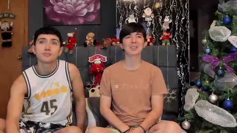 Alex and Camilo online show from 12-07-24, 10:06