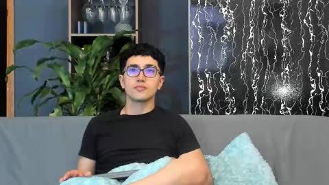 Alex and Camilo online show from 09-14-25, 08:41