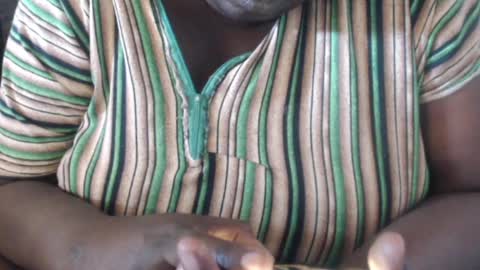 Snapshot of hornybigtitts chatting on 01-20-25, 10:40 monica zain online show from 01-20-25, 10:40