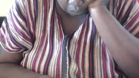 Snapshot of hornybigtitts chatting on 01-22-25, 10:50 monica zain online show from 01-22-25, 10:50