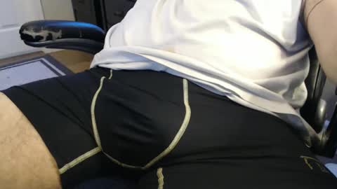Snapshot of hornydawg50 chatting on 12-26-24, 06:33 hornydawg50 online show from 12-26-24, 06:33