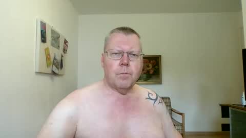Meikelmeier online show from 10-12-25, 01:43