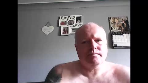 hornyguy19781978 online show from 05-06-26, 12:43