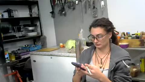 Snapshot of hornyhippies0080 chatting on 07-12-26, 01:46 Nix D online show from 07-12-26, 01:46