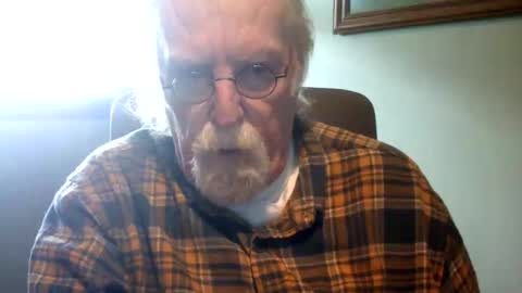 Snapshot of hornyinohio9 chatting on 04-12-26, 03:39 HornyInOhio9 online show from 04-12-26, 03:39