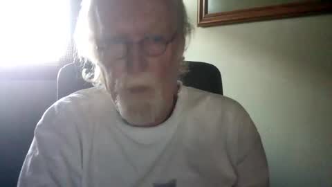 Snapshot of hornyinohio9 chatting on 04-16-26, 12:28 HornyInOhio9 online show from 04-16-26, 12:28