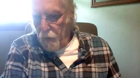 Snapshot of hornyinohio9 chatting on 05-05-26, 01:19 HornyInOhio9 online show from 05-05-26, 01:19