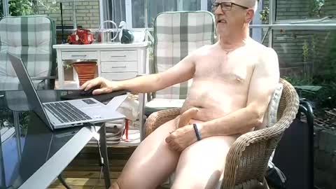Snapshot of hornyjames50 chatting on 06-21-26, 08:39 Horny James online show from 06-21-26, 08:39
