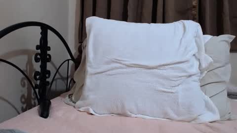 Snapshot of hornypinay69 chatting on 12-03-24, 03:20 Tyla online show from 12-03-24, 03:20