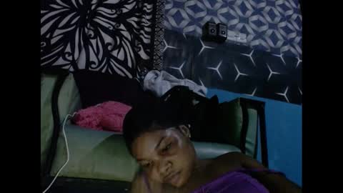 Snapshot of hornyxbum chatting on 12-30-24, 05:44 hornyxbum online show from 12-30-24, 05:44