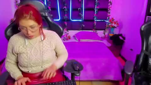 hornyy mom online show from 03-06-25, 07:21