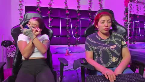 hornyy mom online show from 09-19-25, 02:07