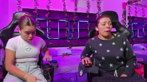 hornyy mom online show from 10-10-25, 01:21