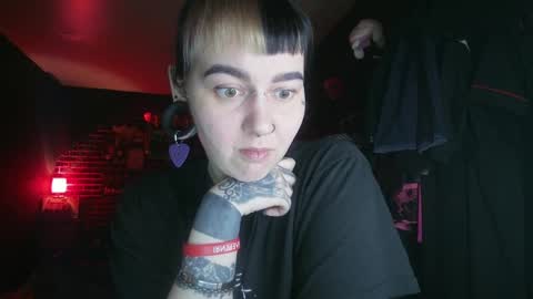 Snapshot of horror_circus chatting on 12-06-24, 04:03 Messalina Horror online show from 12-06-24, 04:03