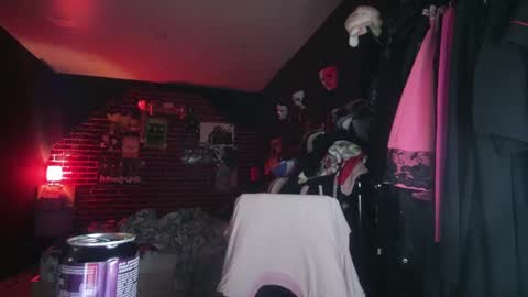 Snapshot of horror_circus chatting on 12-16-24, 05:17 Messalina Horror online show from 12-16-24, 05:17