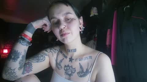 Snapshot of horror_circus chatting on 01-09-25, 03:26 Messalina Horror online show from 01-09-25, 03:26