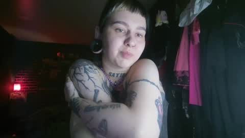 Snapshot of horror_circus chatting on 01-17-25, 06:15 Messalina Horror online show from 01-17-25, 06:15