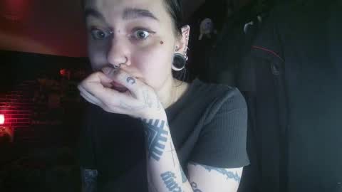 Snapshot of horror_circus chatting on 02-09-25, 05:40 Messalina Horror online show from 02-09-25, 05:40