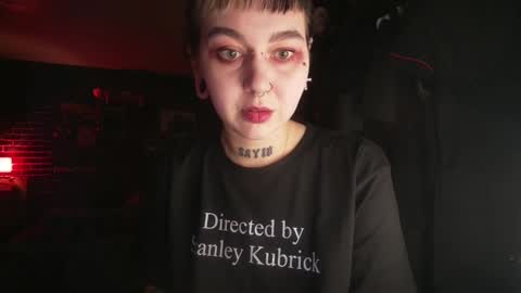 Snapshot of horror_circus chatting on 02-10-25, 03:13 Messalina Horror online show from 02-10-25, 03:13