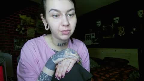 Snapshot of horror_circus chatting on 06-14-26, 02:24 Messalina Horror online show from 06-14-26, 02:24