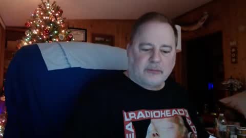 Snapshot of horsebigballs chatting on 01-24-25, 04:48 horsebigballs online show from 01-24-25, 04:48