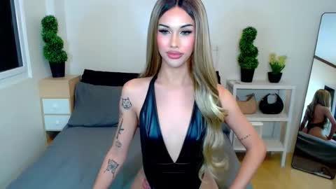 Snapshot of horsecockmadison chatting on 12-22-25, 06:32 Madison online show from 12-22-25, 06:32