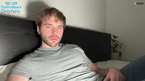 Snapshot of hot8pack01 chatting on 01-23-25, 10:54 Edward aka Wolf online show from 01-23-25, 10:54