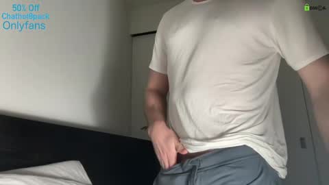 Snapshot of hot8pack01 chatting on 03-04-25, 09:32 Edward aka Wolf online show from 03-04-25, 09:32