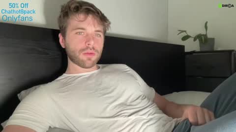 Snapshot of hot8pack01 chatting on 03-06-25, 04:19 Edward aka Wolf online show from 03-06-25, 04:19