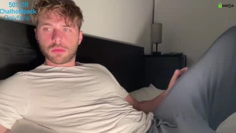 Snapshot of hot8pack01 chatting on 09-15-25, 01:27 Edward aka Wolf online show from 09-15-25, 01:27