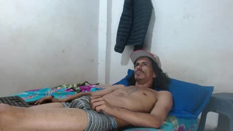 Snapshot of hot_and_complacent chatting on 04-25-26, 03:31 Private open online show from 04-25-26, 03:31
